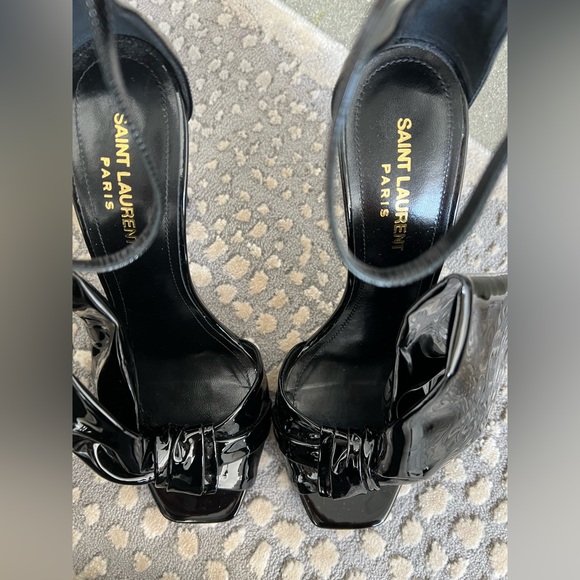 Authentic RARE YSL HEEL with bow detail - Picture 7 of 9